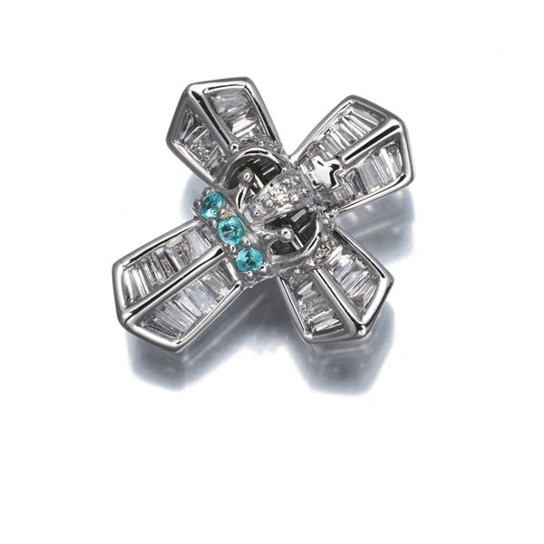 KASAHARA MASUMI PENDANT TOURMALINE DIAMOND 18K WG: KASAHARA MASUMI Pendant Tourmaline Diamond 18K WG Brand: KASAHARA MASUMI Type/Style: Pendant Material: 18K / 750 White Gold, Main Stone/Creation Natural Color: White Size: Design size: 17.3 x 15.0mm