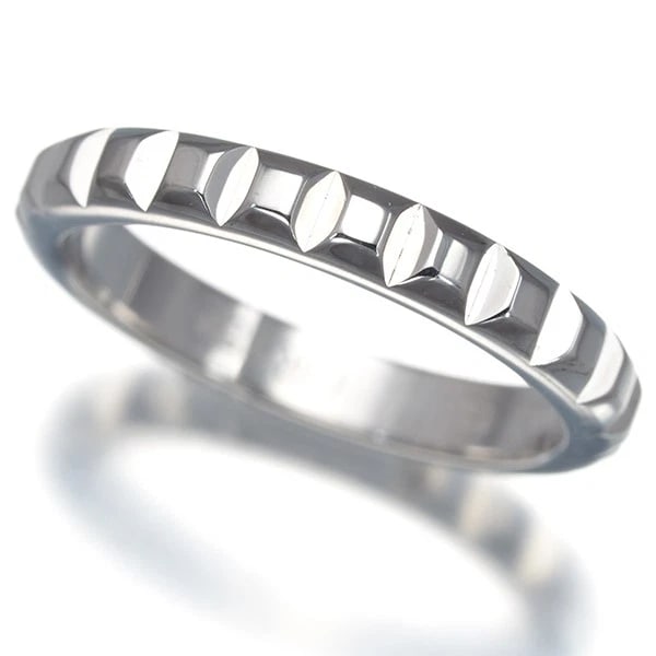BOUCHERON RING 18K 750 WHITE GOLD: Boucheron Ring 18K 750 White Gold Brand: BOUCHERON Type/Style: Ring Material: 18K/ 750/ White Gold Color: White Gold Size: US 4.5 Accessories: None Accessories Notice: When purchasing pre-owned