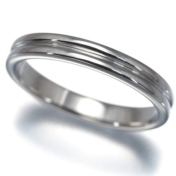 BOUCHERON RING GODRON 950 PLATINUM: Boucheron Ring Godron 950 Platinum Brand: BOUCHERON Type/Style: Ring Material: 950/ Platinum Color: SILVER Size: US 7.25 - 7.5 Accessories: None Accessories Notice: When purchasing pre-own
