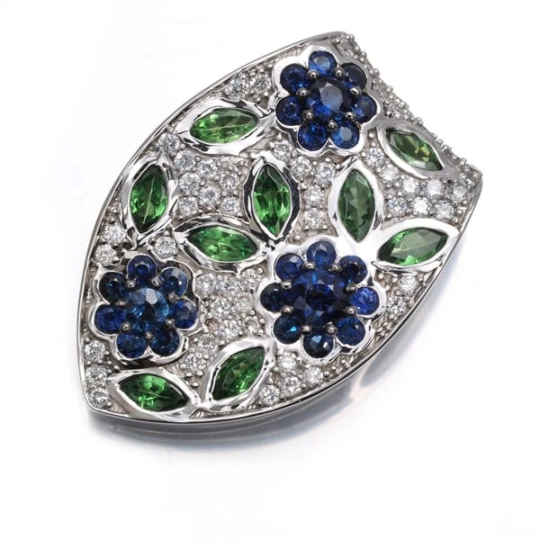 GSTV PENDANT GREEN GARNET SAPPHIRE DIAMOND 18K WG: GSTV Pendant Green Garnet Sapphire Diamond 18K WG Brand: GSTV Type/Style: Pendant Material: 18K 750 White Gold, Main Stone/Creation Natural Color: White Size: Design size: 23.7 x 16.5mm Bail inner dia