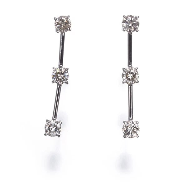 DIAMOND DROP EARRINGS 900 PLATINUM: Diamond Drop Earrings 900 Platinum Brand: Unbranded Type/Style: EarRings Material: 900 / Platinum, Main Stone/Creation Natural Color: White Size: Design size: 21.5 x 3.0mm Accessories: None