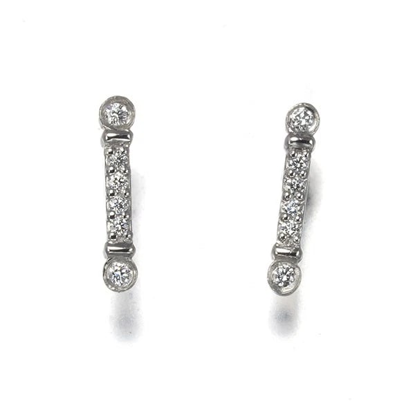 TIFFANY&CO. EARRINGS DIAMOND 950 PLATINUM: Tiffany&Co. Earrings Diamond 950 Platinum Brand: Tiffany & Co. Type/Style: EarRings Material: 950 / Platinum Color: Silver Size: Design size: 8.8 x 1.6mm Accessories: None Accessories Notice: When