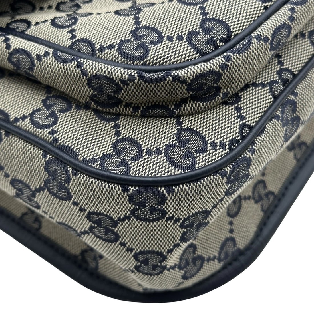 GUCCI SHOULDER BAG - 6