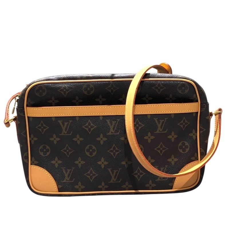 LOUIS VUITTON TROCADERO GM SHOULDER BAG: LOUIS VUITTON Trocadero GM Shoulder Bag Brand: LOUIS VUITTON Type/Style: Shoulder Bag Material: Monogram canvas Color: Brown Size: W11.8 x H7.9x D3.1inch Accessories: None Accessories Notice: When