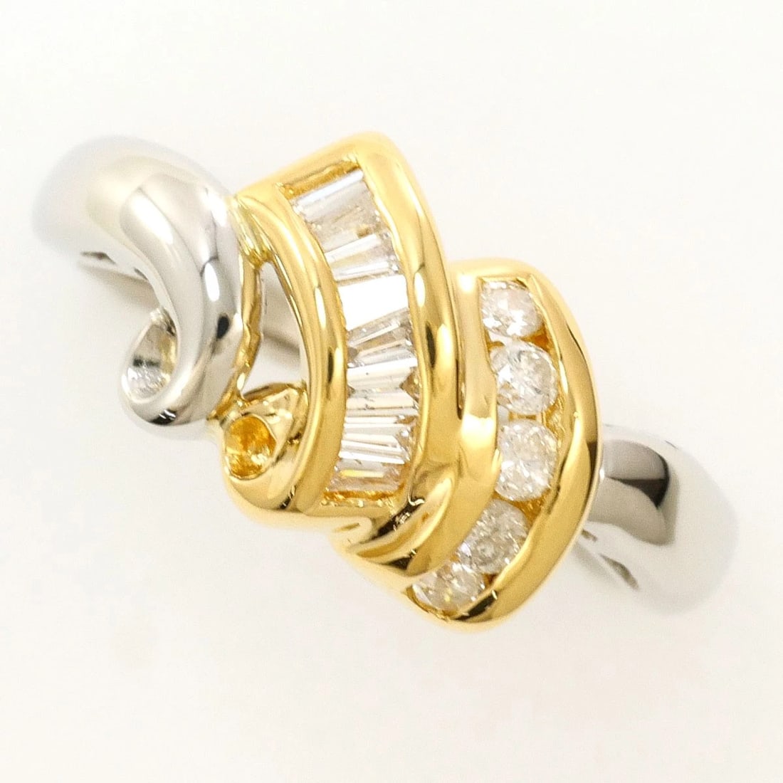 PT850 PLATINUM K18 RING DIAMOND: PT850 Platinum K18 Ring Diamond Brand: No Brand Type/Style: Ring Material: PT850 Platinum, Main Stone/Creation Diamond Color: Silver Size: US 5 7/8 Accessories: None Accessories Notice: When