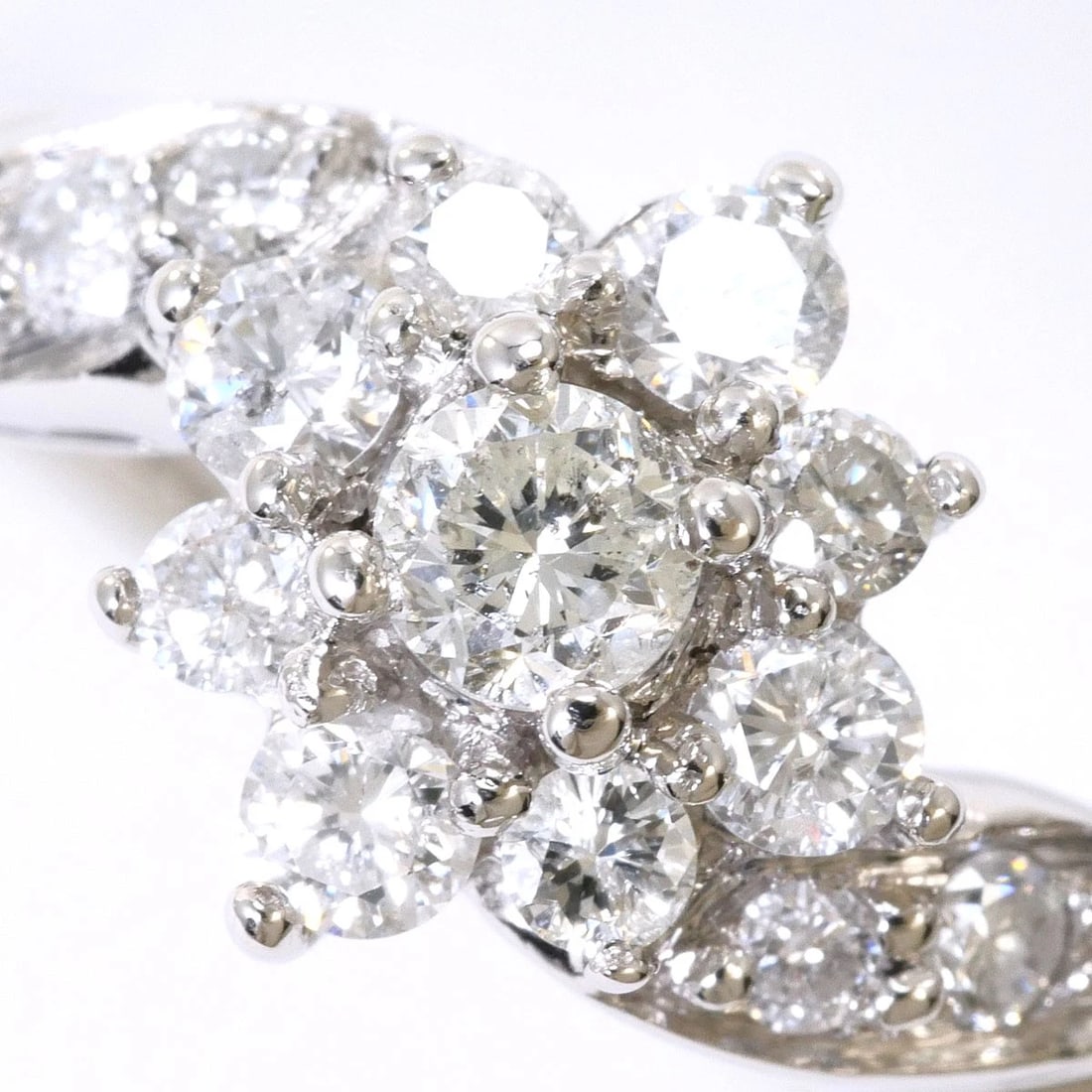 PT900 PLATINUM RING DIAMOND - 2