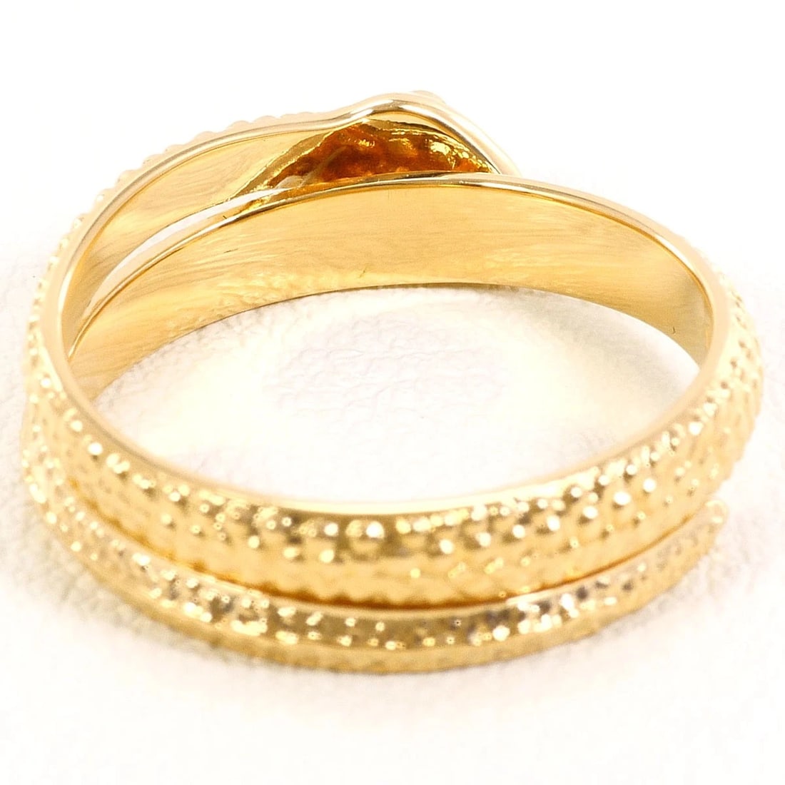 K18 18K GOLD RING DIAMOND: K18 18k gold Ring Diamond Brand: No Brand Type/Style: Ring Material: 18k gold, Main Stone/Creation Diamond Color: Gold Size: US 6 1/4 Accessories: None Accessories Notice: When purchasing pre-owned