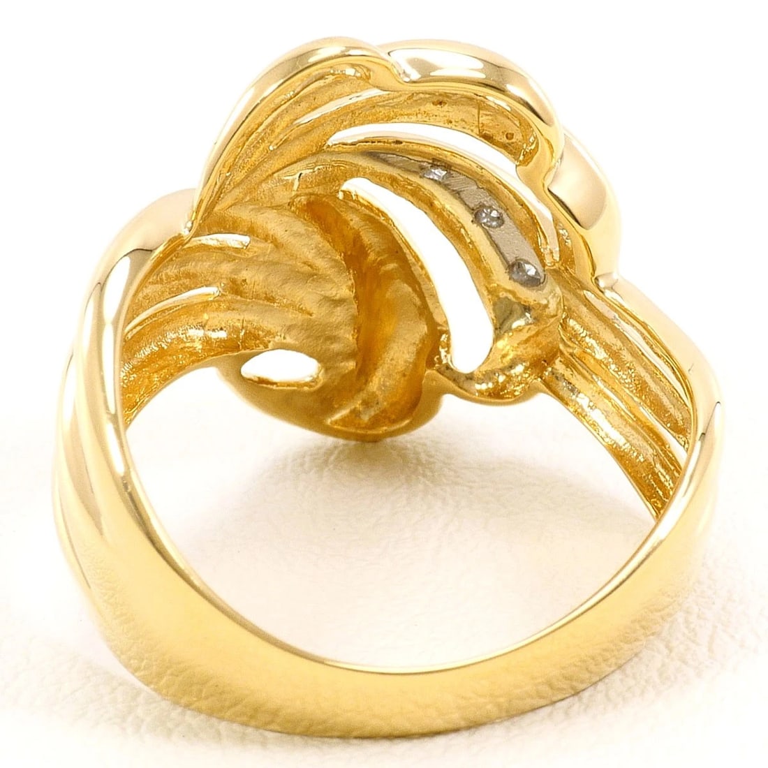 PT900 PLATINUM K18 RING DIAMOND: PT900 Platinum K18 Ring Diamond Brand: No Brand Type/Style: Ring Material: PT900 Platinum K18, Main Stone/Creation Diamond Color: Silver Size: US 7 1/2 Accessories: None Accessories Notice: When