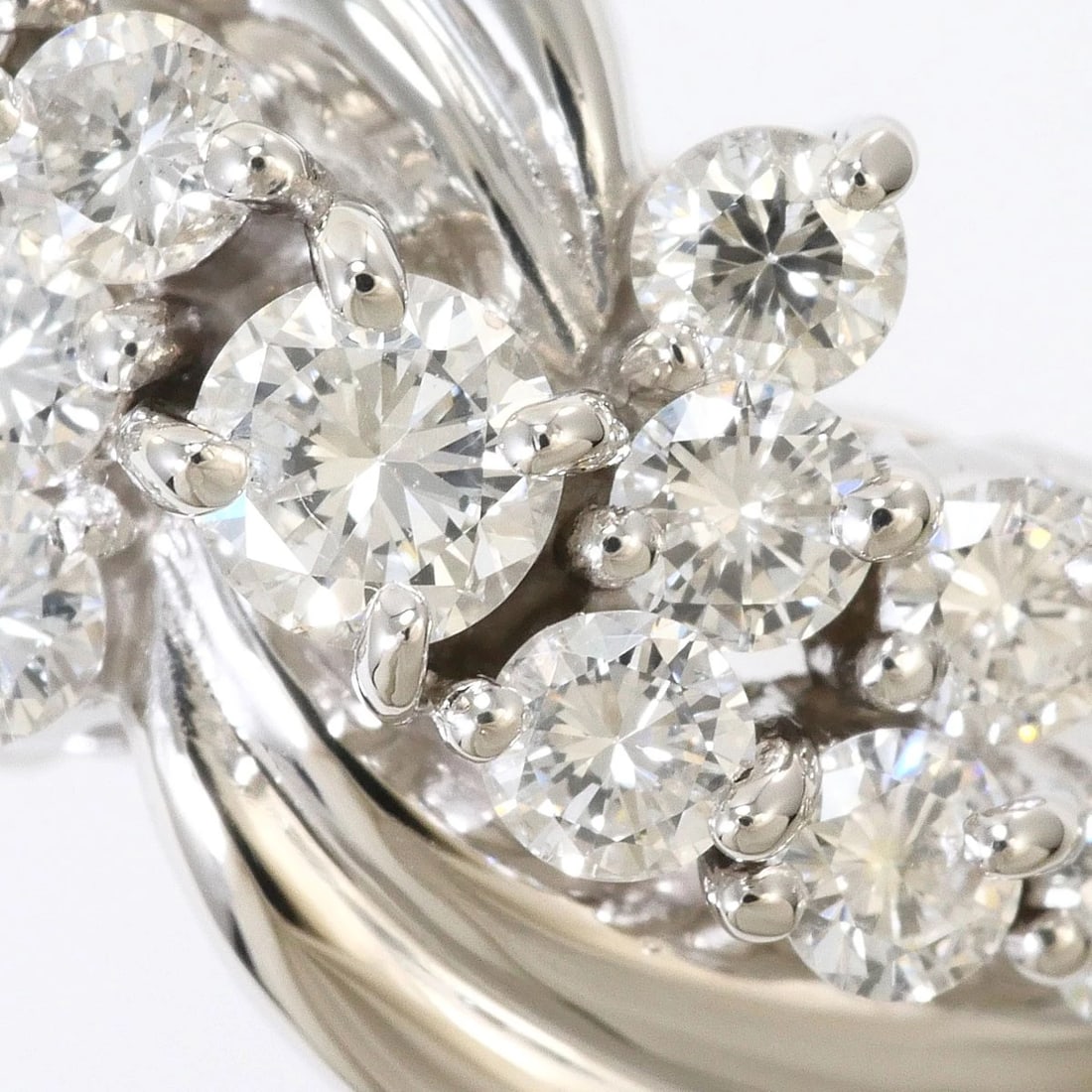PT900 PLATINUM RING DIAMOND - 2