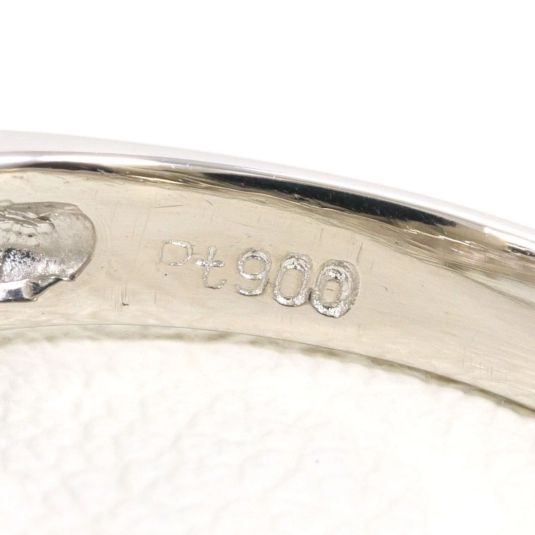 PT900 PLATINUM RING DIAMOND - 2