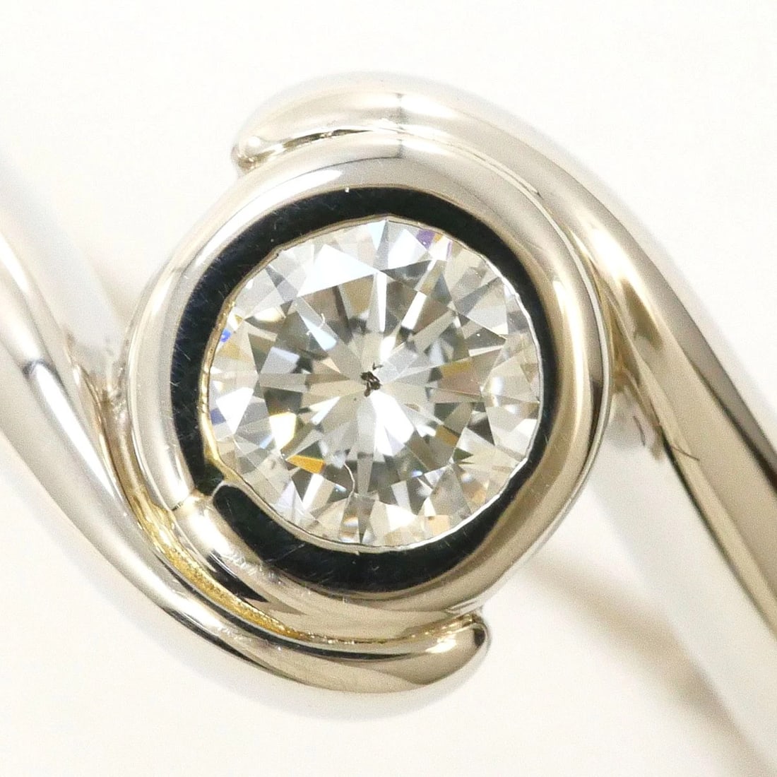 PT900 PLATINUM RING DIAMOND - 2
