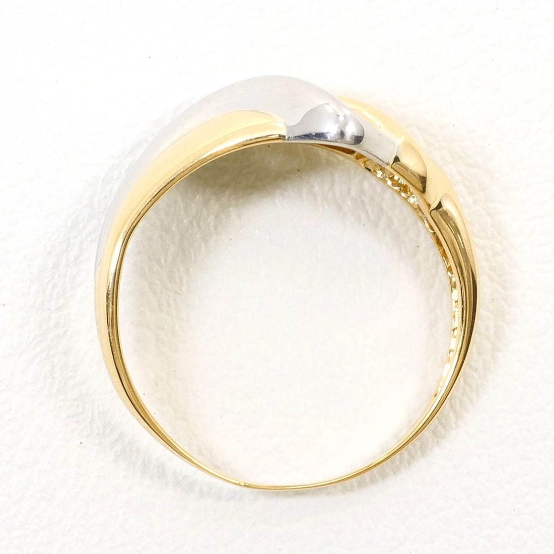PT900 PLATINUM K18 RING: PT900 Platinum K18 Ring Brand: No Brand Type/Style: Ring Material: PT900 Platinum K18 Color: Silver Size: US5 Accessories: None Accessories Notice: When purchasing pre-owned goods, please refer to