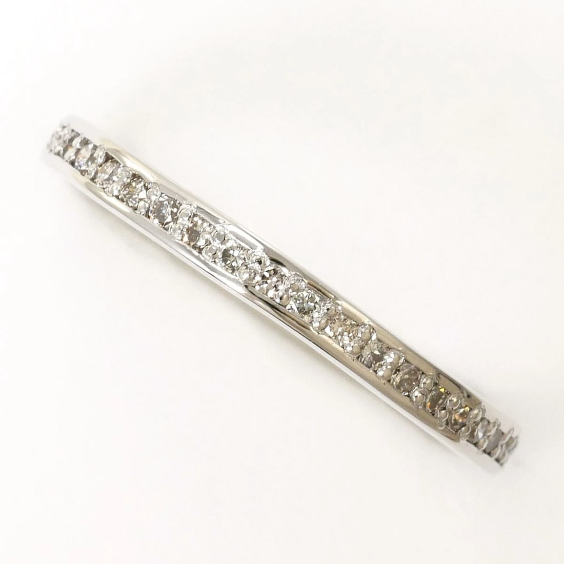 PT900 PLATINUM RING DIAMOND: PT900 Platinum Ring Diamond Brand: No Brand Type/Style: Ring Material: PT900 Platinum, Main Stone/Creation Diamond Color: Silver Size: US6 Accessories: None Accessories Notice: When purcha
