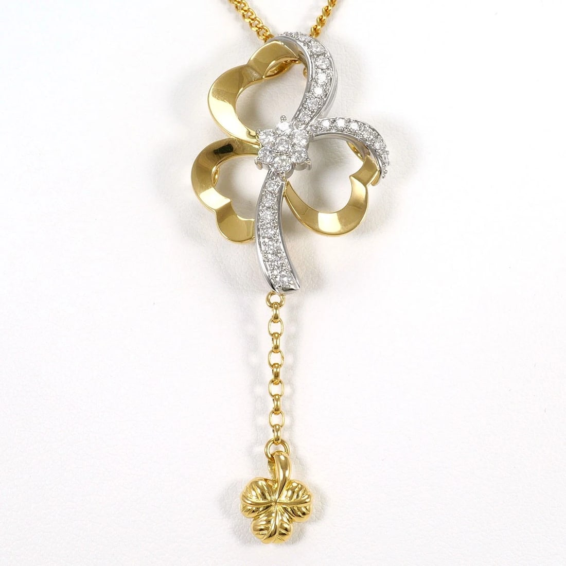 PT900 PLATINUM K18 NECKLACE DIAMOND: PT900 Platinum K18 Necklace Diamond Brand: No Brand Type/Style: Necklace Material: PT900 Platinum K18, Main Stone/Creation Diamond Color: Silver Size: total length 41cm Accessories: None Accessories