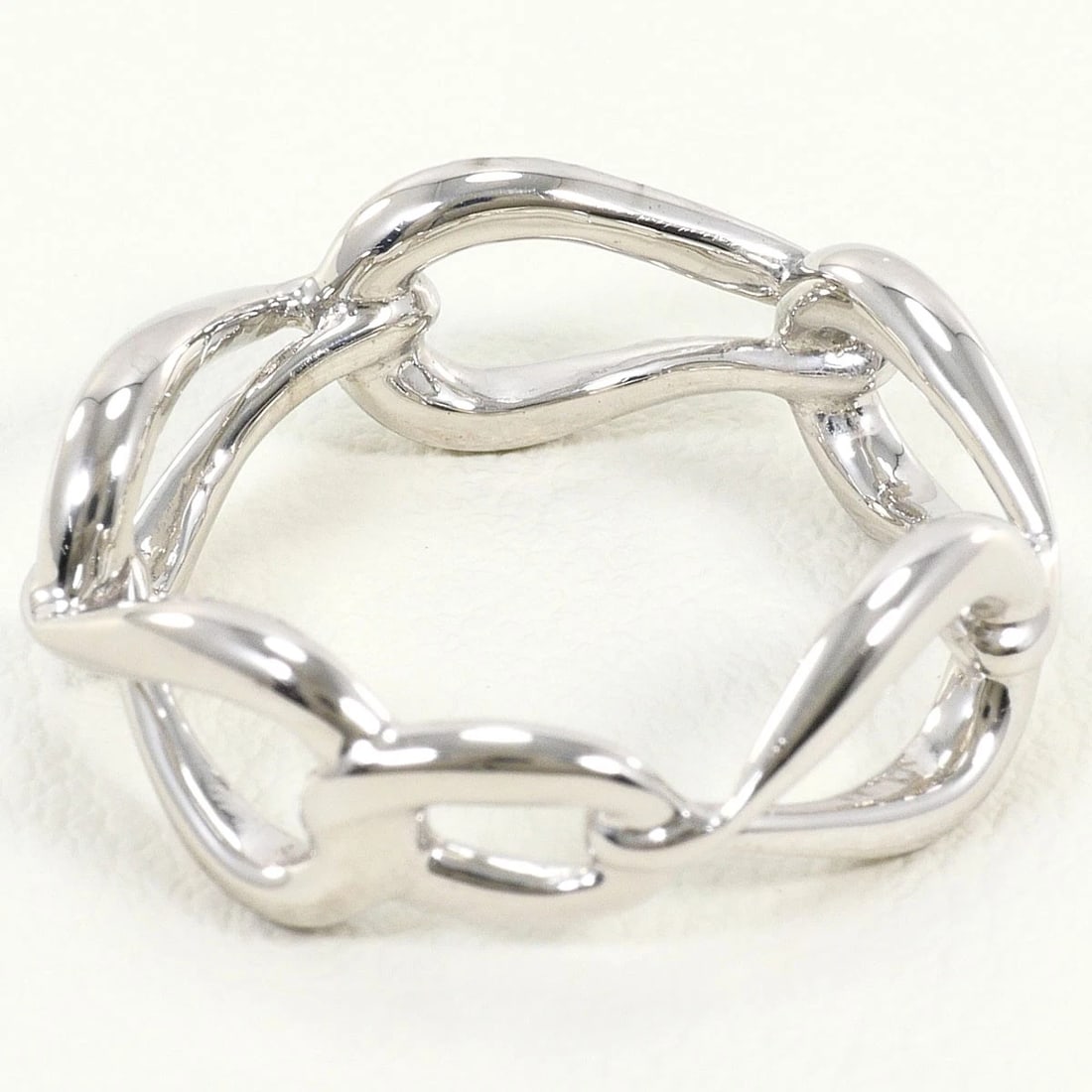 RUGIADA K10 GOLD RING DIAMOND: RUGIADA K10 gold Ring Diamond Brand: RUGIADA Type/Style: Ring Material: K10gold, Main Stone/Creation Diamond Color: Gold Size: US6 Accessories: None Accessories Notice: When purchasing pre-owned