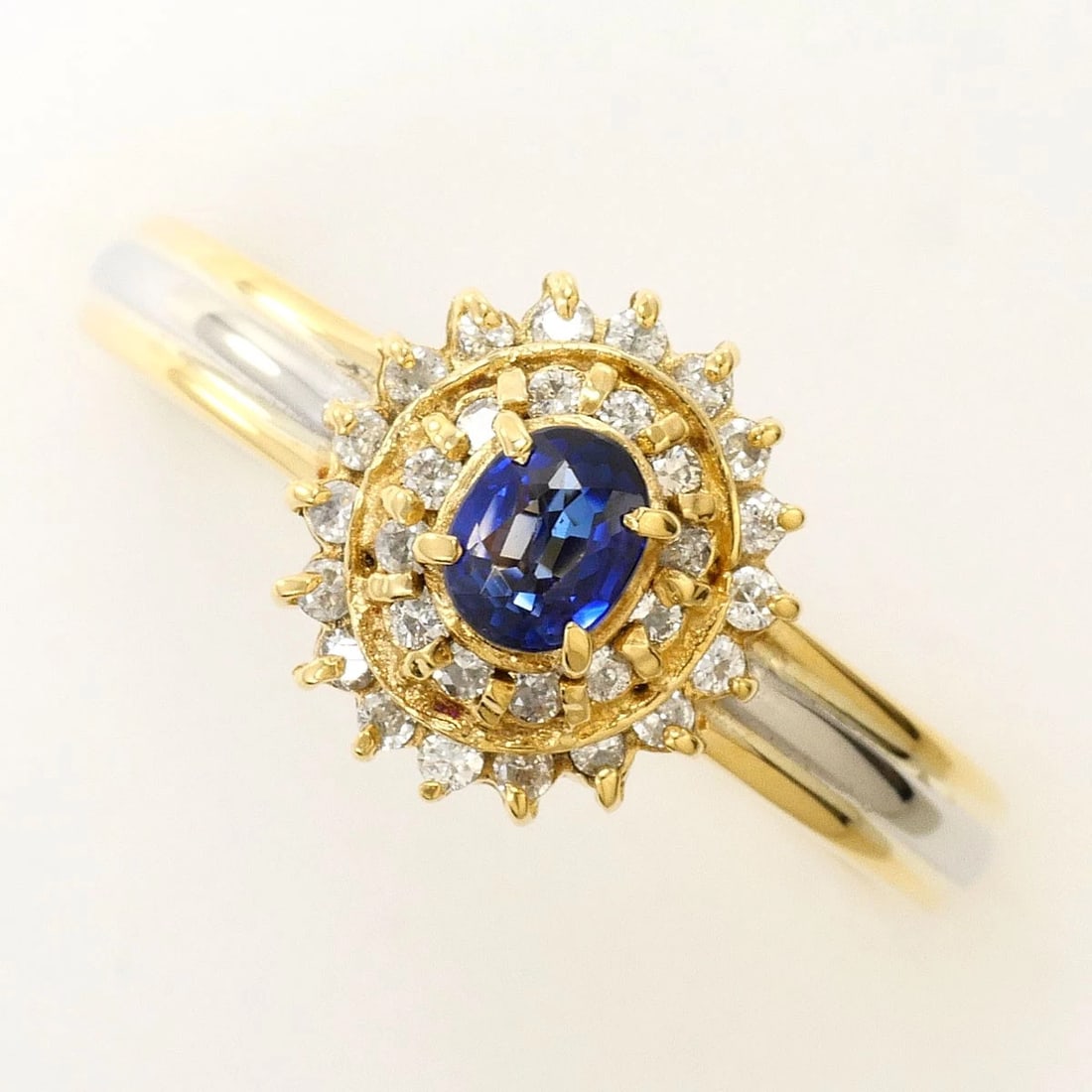 PT900 PLATINUM K18 RING SAPPHIRE: PT900 Platinum K18 Ring sapphire Brand: No Brand Type/Style: Ring Material: PT900 Platinum K18, Main Stone/Creation Sapphire Color: Silver Size: US7 Accessories: None Accessories Notice: When