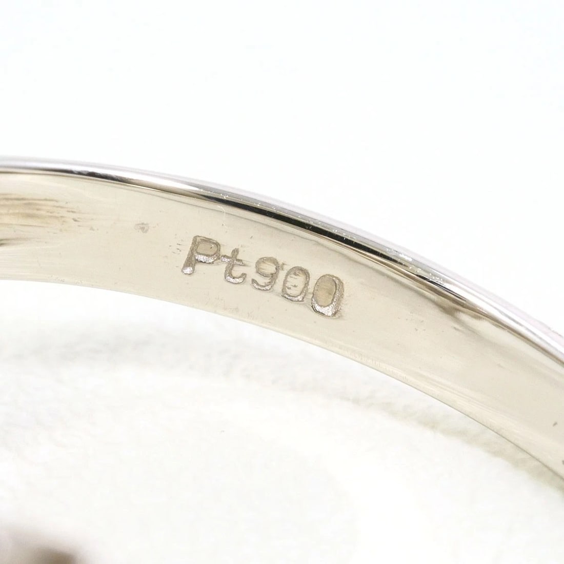 PT900 PLATINUM RING DIAMOND - 2