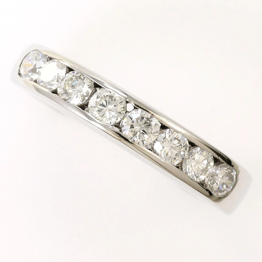 PT900 PLATINUM RING DIAMOND: PT900 Platinum Ring Diamond Brand: No Brand Type/Style: Ring Material: PT900 Platinum, Main Stone/Creation Diamond Color: Silver Size: US 6 1/4 Accessories: None Accessories Notice: When p