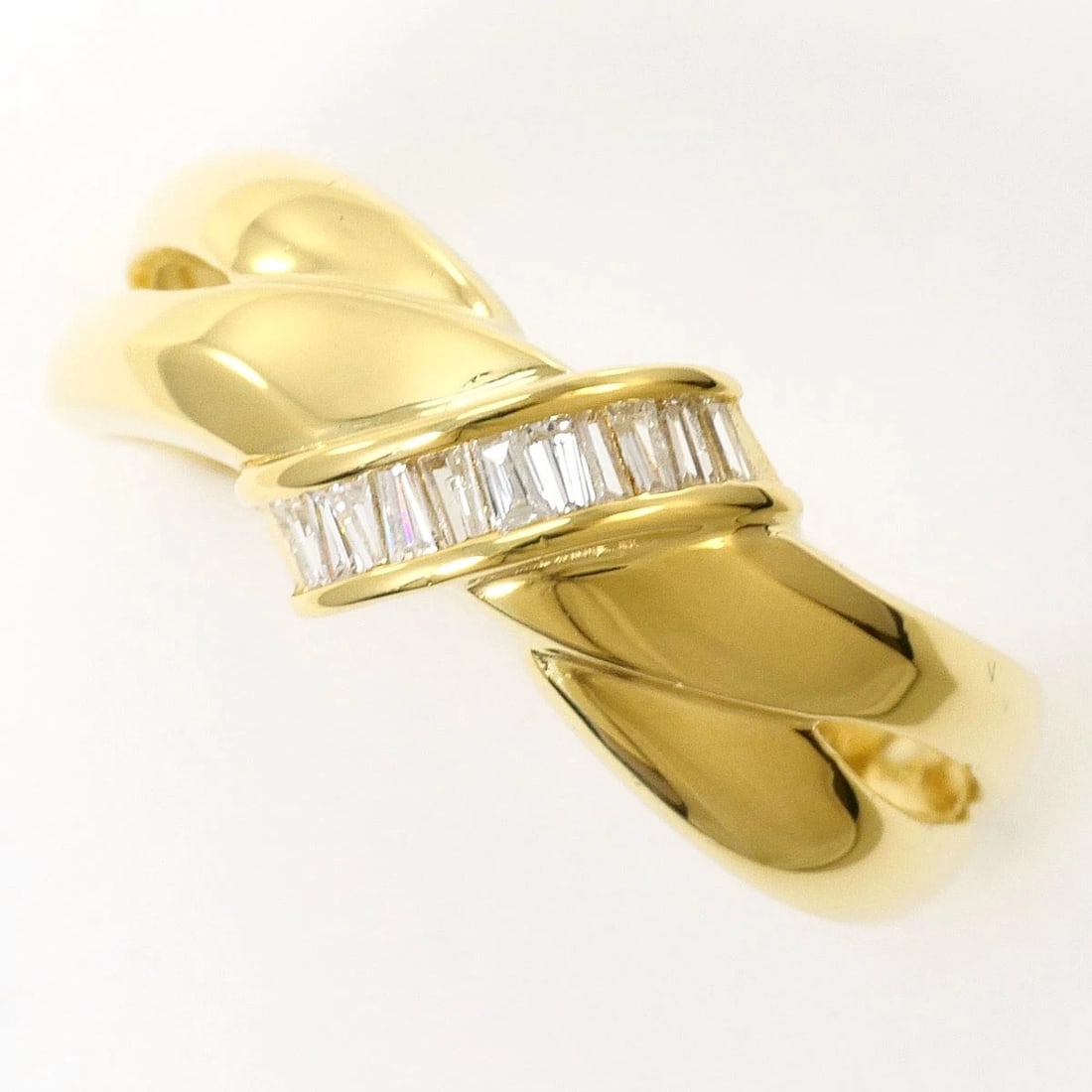 K18 18K GOLD RING DIAMOND: K18 18k gold Ring Diamond Brand: No Brand Type/Style: Ring Material: 18k gold, Main Stone/Creation Diamond Color: Gold Size: US7 Accessories: None Accessories Notice: When purchasing pre-owned goods,