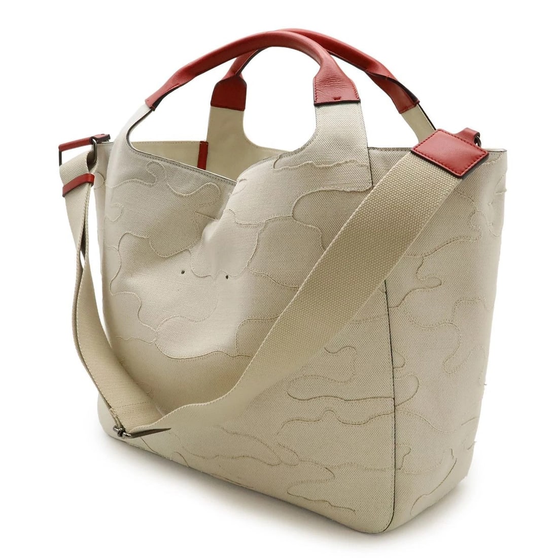 VALENTINO GARAVANI CAMOUFLAGE TOTE CANVAS: Valentino Garavani Camouflage Tote Canvas Brand: Valentino Garavani Type/Style: Bag Material: Canvas Color: Natural / Red Size: W39.5-50cm (15.6-19.7 in) x H33.5cm (13.2 in) x D14.5cm (5.7 in)
