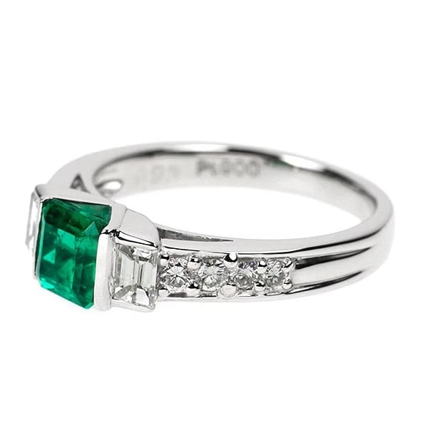PT900 EMERALD DIAMOND RING - 2