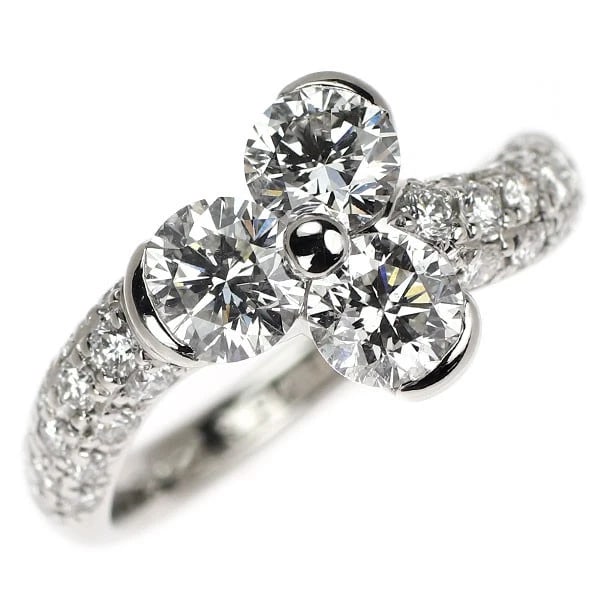 PT900 DIAMOND RING: Pt900 diamond ring Brand: None Type/Style: Ring Material: Pt900 Color: PT Size: 6.75 - 7US Accessories: None Accessories Notice: When purchasing pre-owned goods, please refer to the photos