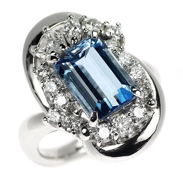 PT900 AQUAMARINE DIAMOND RING: Pt900 aquamarine diamond ring Brand: None Type/Style: ring Material: PT900, Main Stone/Creation aquamarina Side Stone diamonds Color: Silver Size: 6 US Accessories: None Accessories Notice