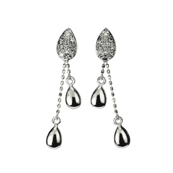PT900 DIAMOND EARRING: Pt900 diamond earring Brand: None Type/Style: piercing Material: Pt900 Color: none Size: Length/Width/Diameter28.4 Width/Thickness4.8 Accessories: None Accessories Notice: When purchasing pre-owned
