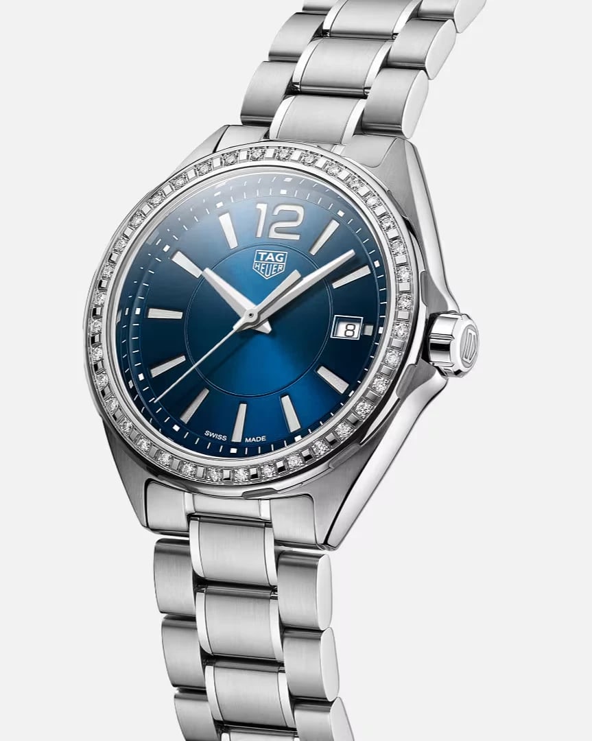 TAG HEUER FORMULA 1 STAINLESS STEEL WATCH: TAG Heuer Formula 1 Stainless Steel Watch Brand: TAG Heuer Type/Style: Wristwatch Material: ss Color: Dial Color Band Color: Silver Dial Color: Blue Size: Case Diameter/Width: 35 millimeters Acces