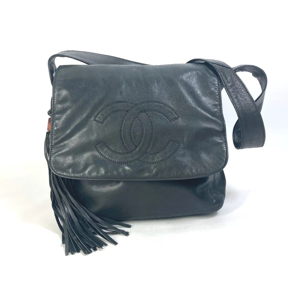 CHANEL SHOULDER CC CC MARK TASSEL-FRINGED MESSENGER BAG (1 of 10)