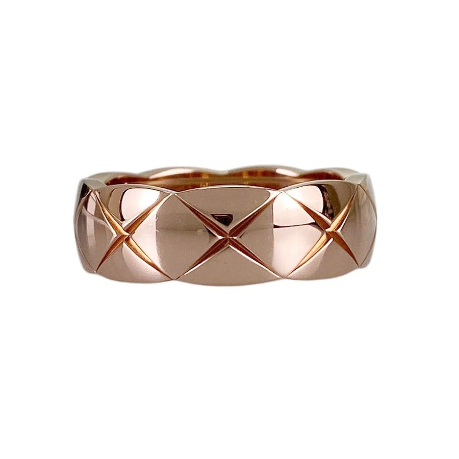 CHANEL COCO CRUSH ROSE GOLD RING: CHANEL Coco Crush Rose gold Ring Brand: CHANEL Type/Style: Ring Material: 18K Rose Gold, Color: Rose Gold Size: 7.5 US Accessories: None Accessories Notice: When purchasing pre-owned goods