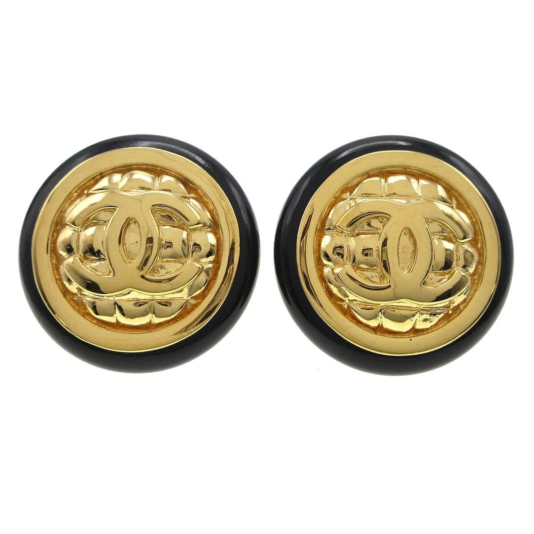 CHANEL BUTTON EARRINGS CLIP-ON BLACK GOLD: Chanel Button Earrings Clip-On Black Gold Brand: CHANEL Type/Style: Earrings Material: Gold-plated, Acrylic, Color: Gold, Black Size: Diameter : 3.7 cm Accessories: None Accessories Notice