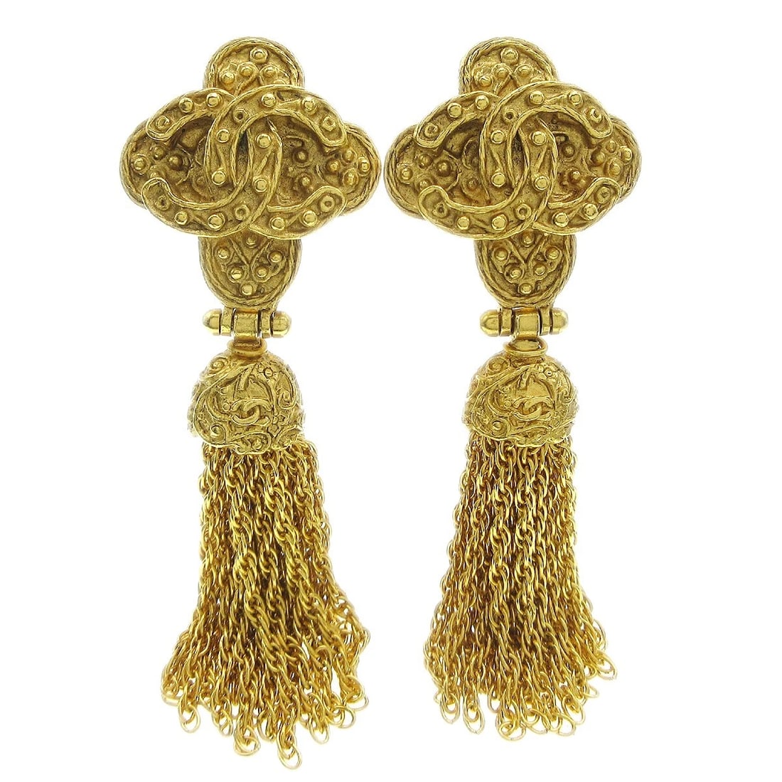 CHANEL FRINGE DANGLE EARRINGS CLIP-ON GOLD: Chanel Fringe Dangle Earrings Clip-On Gold Brand: Chanel Type/Style: Earrings Material: Gold-plated, Color: Gold Size: W 2.8 x H 7.6 cm Accessories: None Accessories Notice: When purchasin