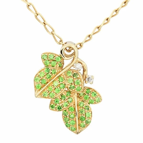 NECKLACE LEAF MOTIF TSAVORITE TV0.30CT DIAMOND: Necklace Leaf Motif Tsavorite TV0.30ct Diamond Brand: Unbranded Type/Style: Necklace Material: 18K YG, Color: Yellow Gold Size: Length: approx. 45cm Top: approx. W14mm x H19mm Accessories: None