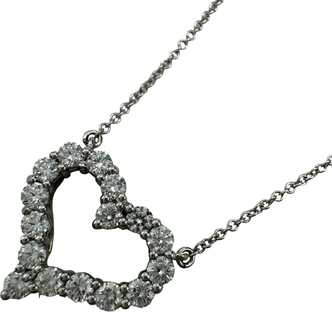 TIFFANY & CO. SENTIMENTAL HEART NECKLACE PLATINUM PT950: Tiffany & Co. Sentimental Heart Necklace Platinum Pt950 Brand: Tiffany & Co. Type/Style: Necklace Material: Pt950, Color: platinum Size: Height: approx. 13.9mm Width: approx. 15.4mm Chain length: