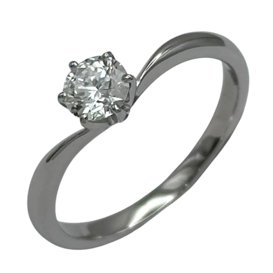 TASAKI RING PLATINUM PT1000: Tasaki Ring Platinum Pt1000 Brand: Tasaki Type/Style: Ring Material: Pt1000, Color: Platinum Size: Us 5.5 Accessories: None Accessories Notice: When purchasing pre-owned goods, please refer to the