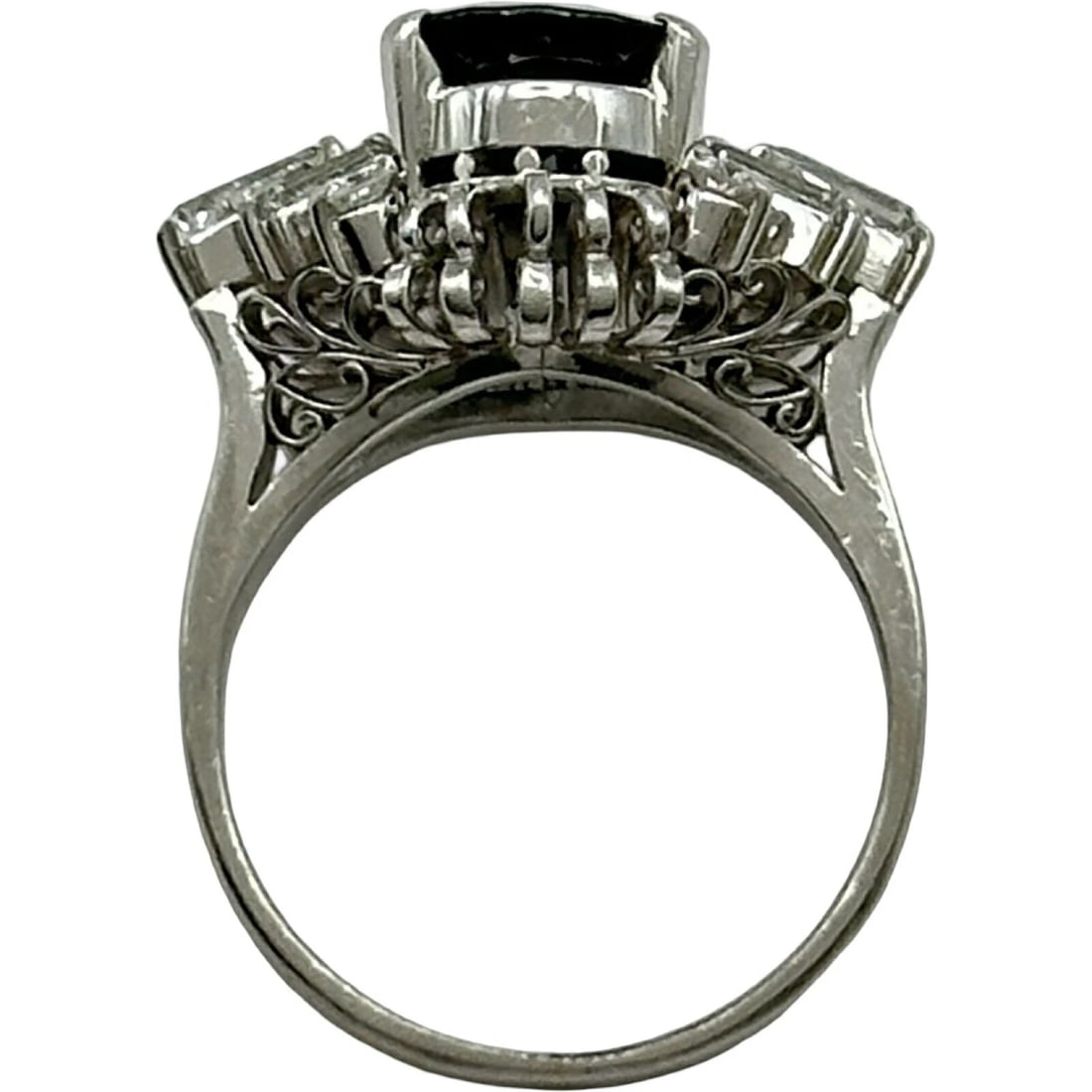 SAPPHIRE NON-HEATING RING PLATINUM PT900: Sapphire Non-Heating Ring Platinum Pt900 Brand: Unbranded Type/Style: Ring Material: Pt900, Color: Platinum Size: US 6 Accessories: None Accessories Notice: When purchasing pre-owned goods