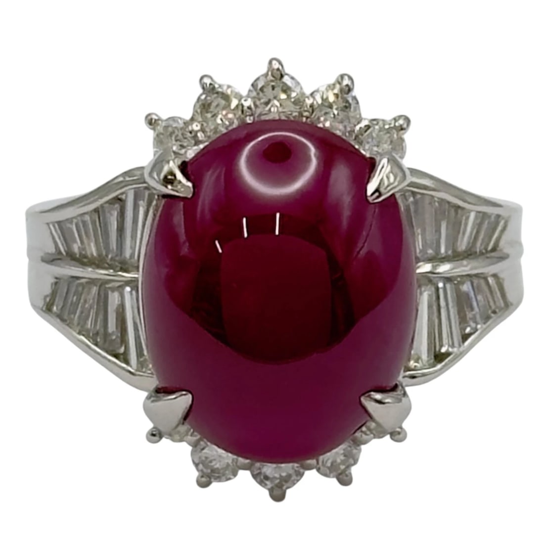 RUBY RING PLATINUM PT900: Ruby Ring Platinum Pt900 Brand: Unbranded Type/Style: Ring Material: Pt900, Color: Platinum Size: US 6 Accessories: None Accessories Notice: When purchasing pre-owned goods, please refer to the