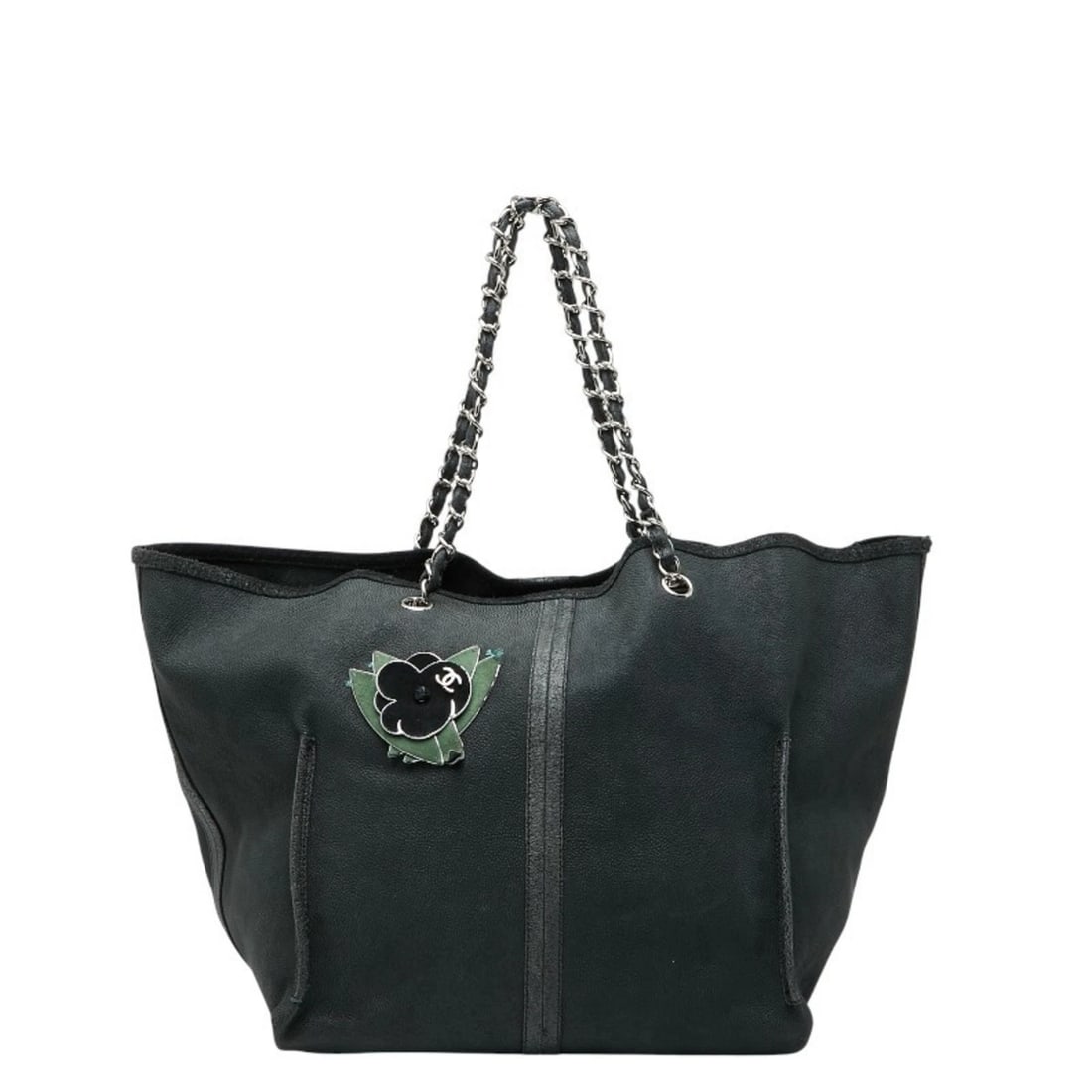 CHANEL CAMELLIA CHAIN TOTE BAG IN BLACK AND GREEN CAVIARSKINLEATHER: CHANEL Camellia Chain Tote Bag in Black and Green CaviarSkinLeather Brand: Chanel Type/Style: Tote bag Material: Grained Calfskin Color: Black, Green Size: (HxWxD) 30cm x 31cm x 17cm / 11.81'' x 12.2'