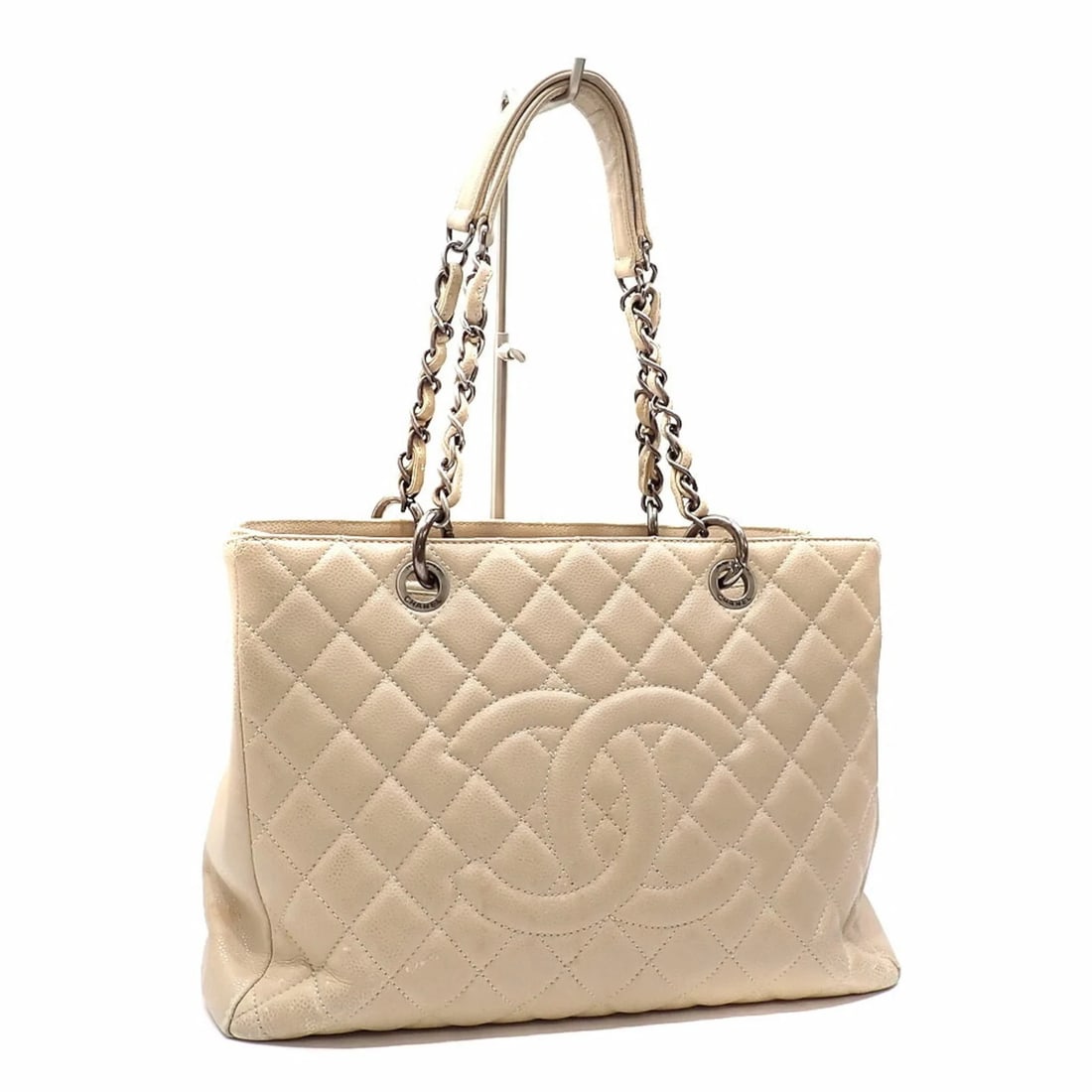 CHANEL GST TOTE BAG, MATELASSE, , BEIGE, CAVIARSKINLEATHER: Chanel GST Tote Bag, Matelasse, , Beige, CaviarSkinLeather Brand: Chanel Type/Style: Tote bag Material: Grained Calfskin Color: Beige Size: (HxWxD) 23cm x 33.5cm x 13.3cm / 9.05'' x 13.18'' x 5.23''