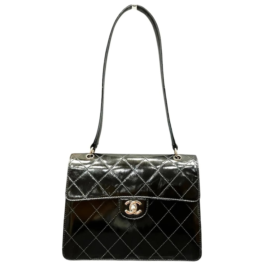CHANEL SHOULDER BAG PATENT LEATHER: CHANEL Shoulder Bag Patent Leather Brand: Chanel Type/Style: Shoulder bag Material: Patent leather Color: Black Size: (HxWxD)19cm x 25cm x 9cm / 7.48'' x 9.84'' x 3.54'' Accessories: None