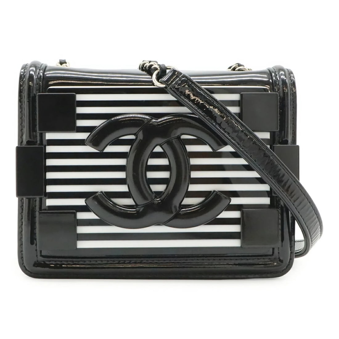 CHANEL LEGO BOY PLASTIC COCO MARK BORDER CHAIN SHOULDER BAG POUCH: CHANEL Lego Boy Plastic Coco Mark Border Chain Shoulder Bag Pouch Brand: Chanel Type/Style: Pochette, Shoulder bag Material: Plastic , Patent leather , Leather Color: Black,White Size: (HxWxD)12cm x 1