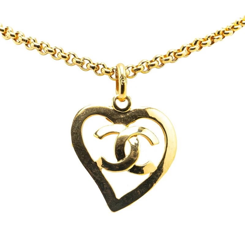 CHANEL NECKLACE COCO MARK HEART MOTIF GOLD PLATED: Chanel Necklace Coco Mark Heart Motif Gold Plated Brand: Chanel Type/Style: Necklace Material: Gold Plated, Color: Gold Size: Total Length: Approx. 60.5cm Top: Approx. 40.1mm W x 41.7mm H Accessor