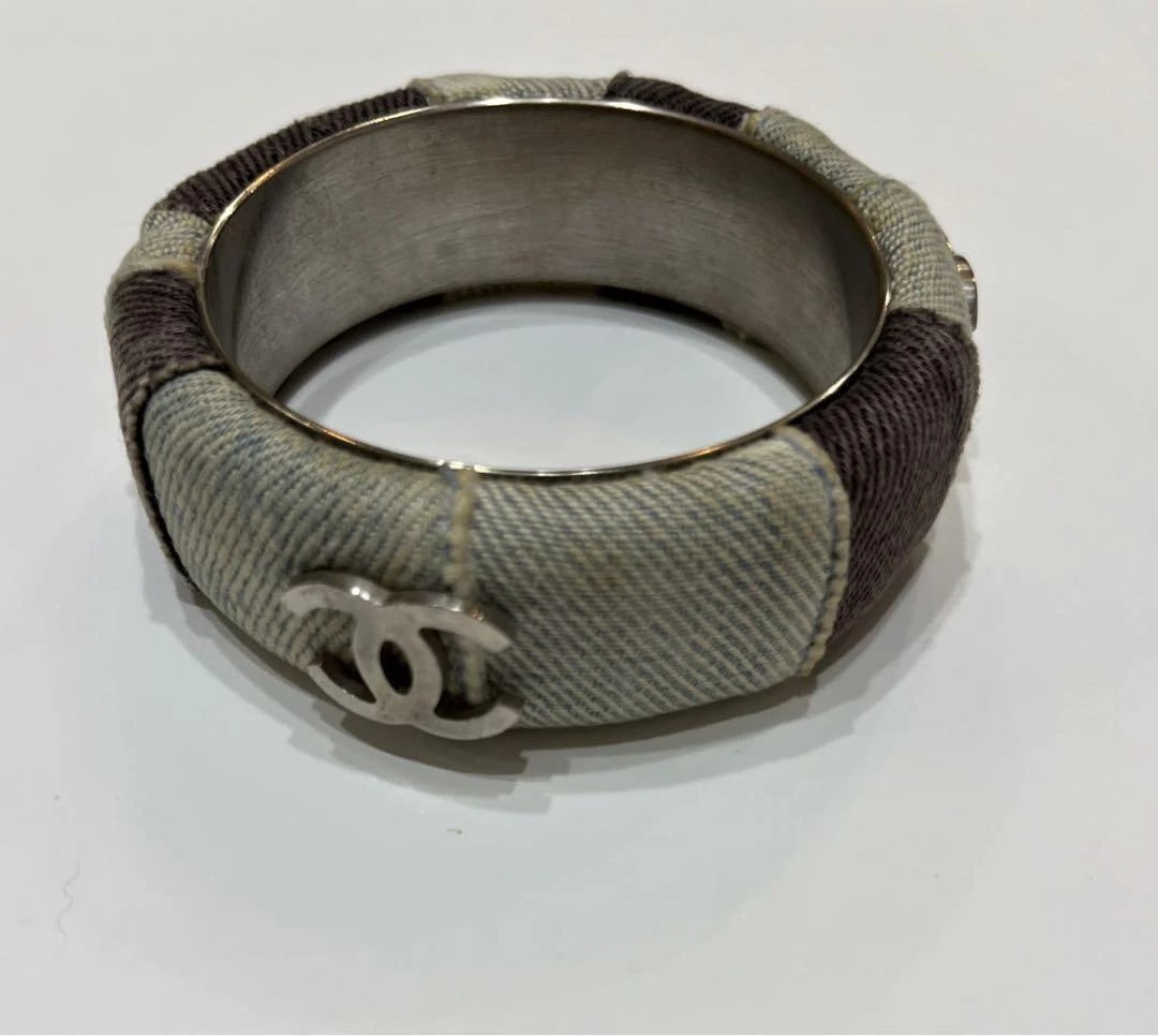 CHANEL COCO MARK BANGLE BRACELET: Chanel Coco Mark Bangle Bracelet Brand: Chanel Type/Style: Bracelet Material: None, Color: Blue xSilver Size: ApproximatelyDiameter inside 6.5cm Accessories: None Accessories Notice: When