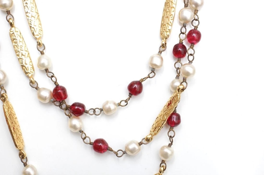 CHANEL NECKLACE GRIPOIX LOGO PLATE PENDANT: chanel necklace gripoix Logo Plate Pendant Brand: chanel Type/Style: Necklace Material: NONE, Color: Multi Size: Total length approx. 181 cm Accessories: None Accessories Notice: When purc