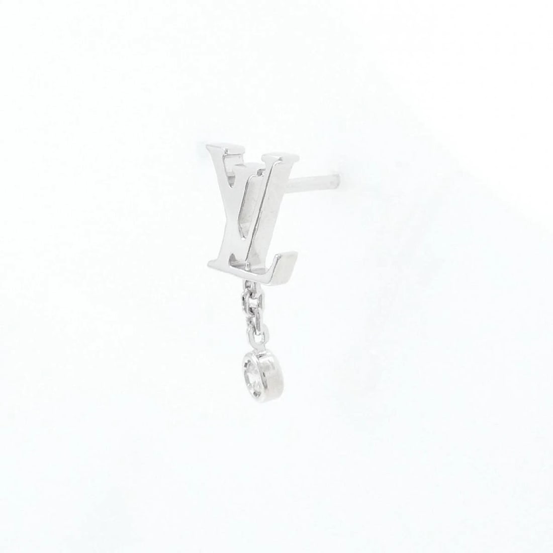 LOUIS VUITTON IDYLLE BLOSSOM DIAMOND 18K WHITE GOLD SINGLE PIERCE: Louis Vuitton Idylle Blossom Diamond 18K White Gold Single Pierce Brand: LOUIS VUITTON Type/Style: pierece Material: 750 White Gold, Main Stone/Creation NATURAL Color: WHITE GOLD Size: Approx. 15.4mm 