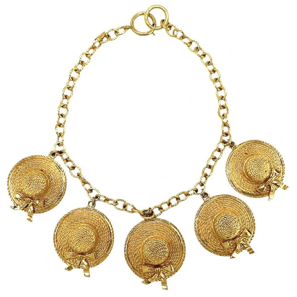 CHANEL NECKLACE STRAW HAT MOTIF GP GOLD: Chanel Necklace Straw Hat Motif GP Gold Brand: Chanel Type/Style: Necklace Material: GP, Color: GOLD Size: Total Length: Approx. 40cm Chain Width: Approx. 0.8cm ?Top? Height: Approx. 4.5cm Width: