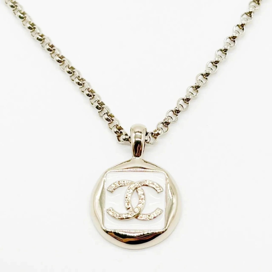 CHANEL NECKLACE COCO MARK RHINESTONES GOLD/WHITE GP (1 of 3)