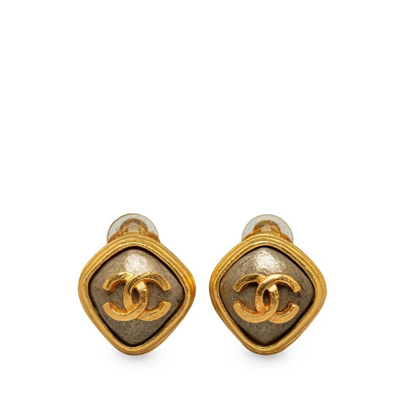 CHANEL EARRINGS RHOMBUS SQUARE GOLD PLATED: CHANEL Earrings Rhombus Square Gold Plated Brand: CHANEL Type/Style: Earrings Material: Metal / Stone, Color: GOLD Size: 19.3mm x 20.0mm Accessories: None Accessories Notice: When purchasi