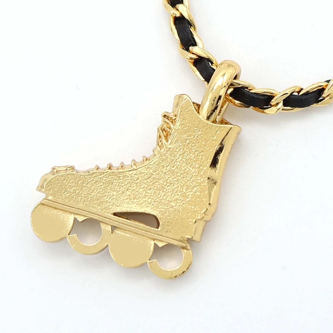 CHANEL NECKLACE ROLLER SKATE PENDANT PEARL RHINESTONE GOLD (1 of 4)